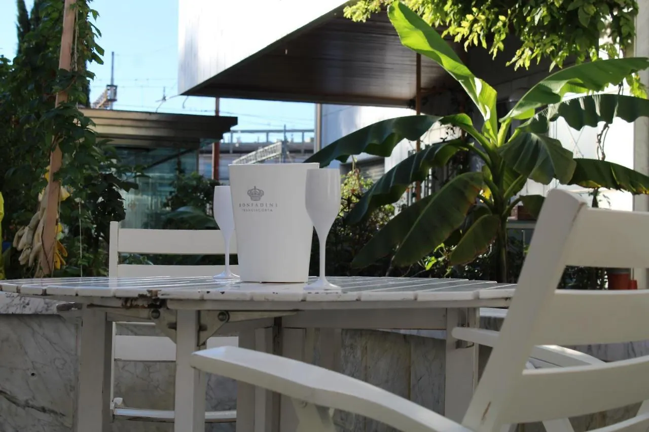 Apartment Appartamento Con Terrazzo Milano