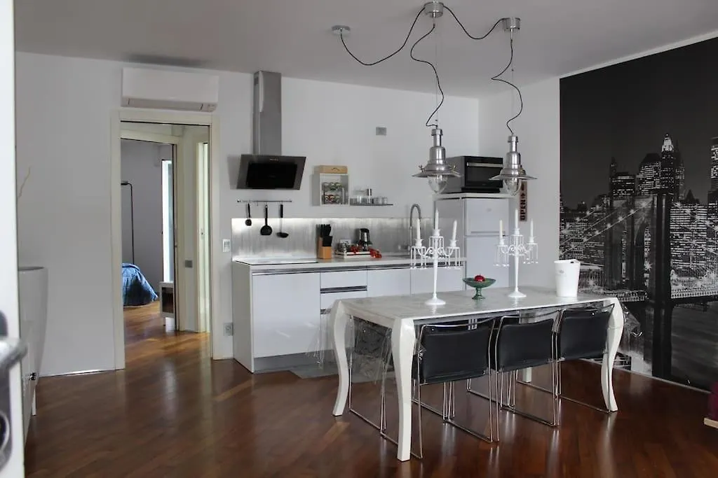 Appartamento Con Terrazzo Milano 0*,  Itálie