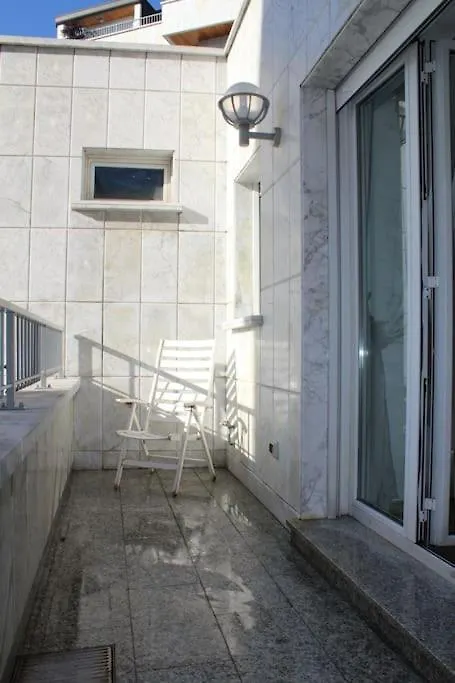 Appartamento Con Terrazzo Milano